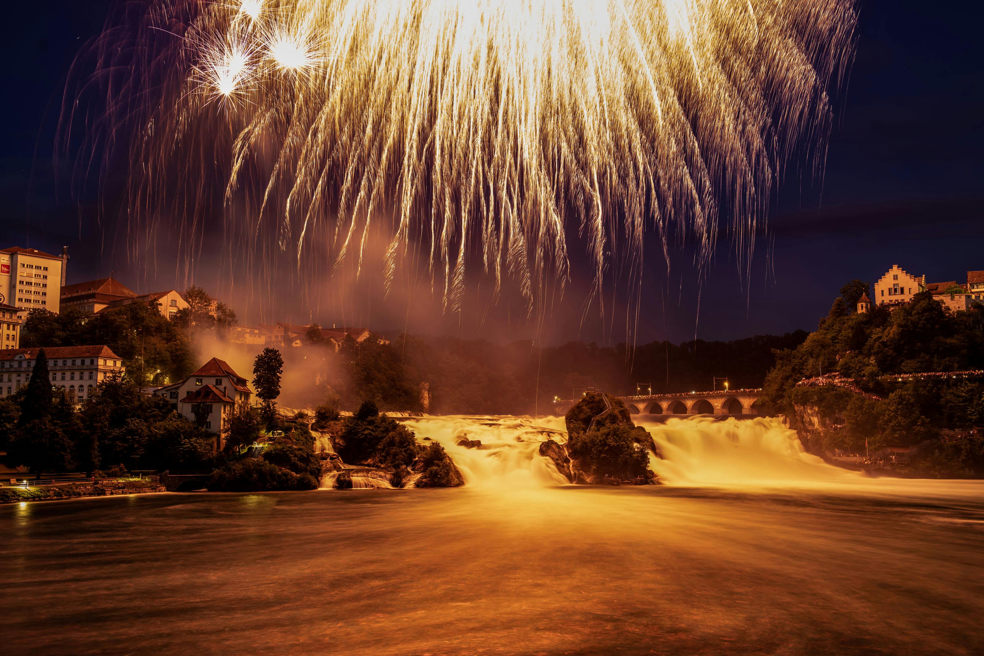 Wohnzimmer Ideen Weiß Sideboard Schwebend Wohnzimmer